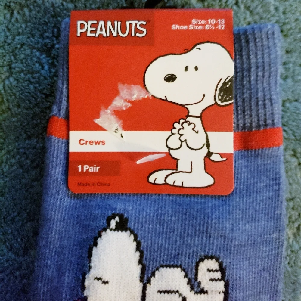 Men's Peanuts Sleeping Snoopy Socks. NWT. - Picture 4 of 5